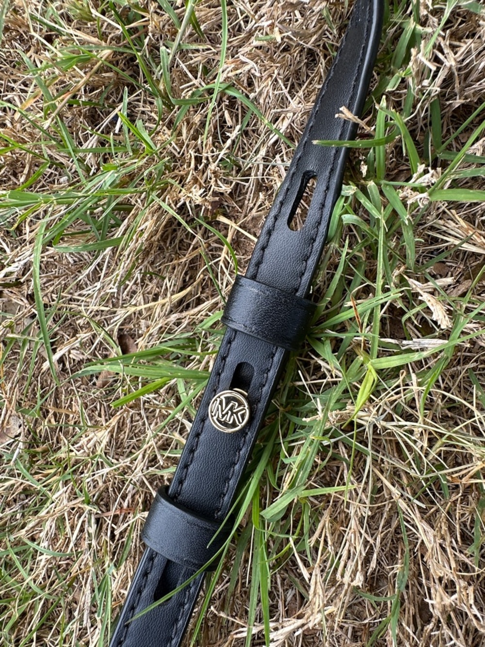 Michael Kors Devon Medium Bucket Bag in black pebbled leather black - Picture 14 of 15